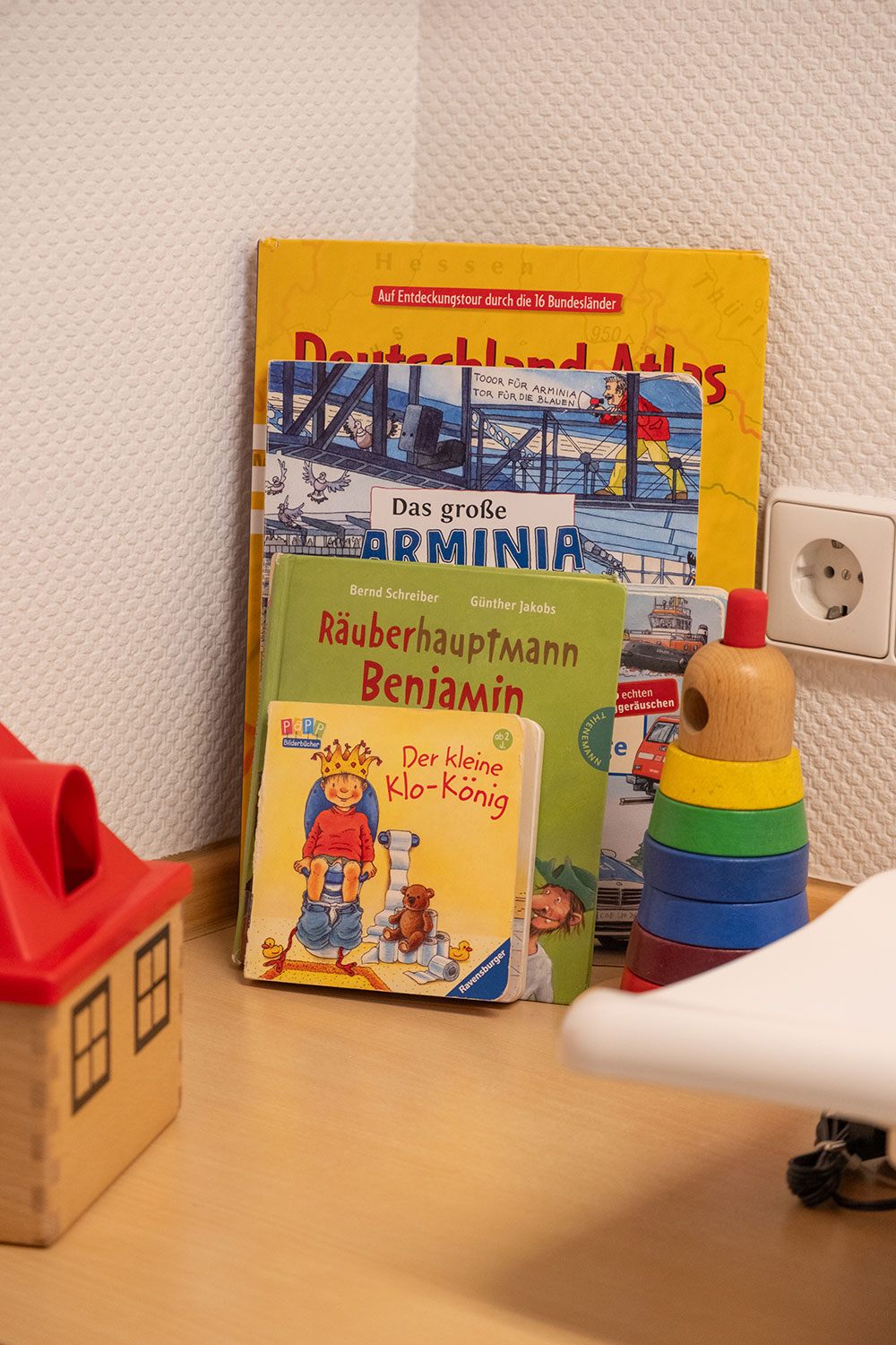Bild Kinderbücherstapel